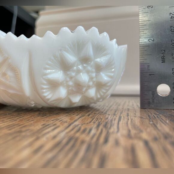 Vintage Viking Glass Milk Glass 5” Round Serving Candy Trinket Dish - Picture 5 of 6